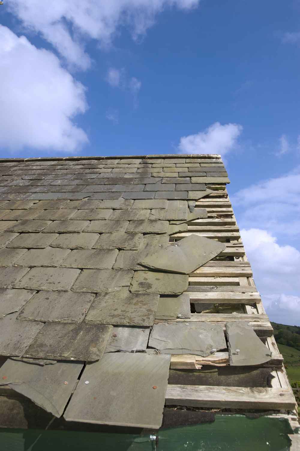 trusted wind damage repair in Florida